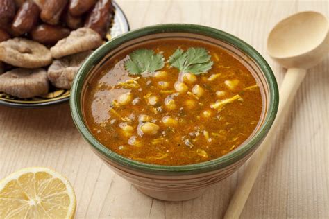 soupière marocaine|Recette de la soupe marocaine (harira / Hrira) .